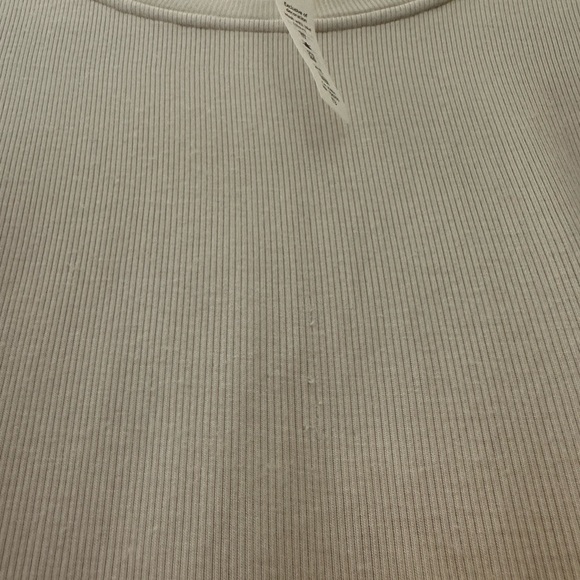 Lululemon sz top - Picture 4 of 6
